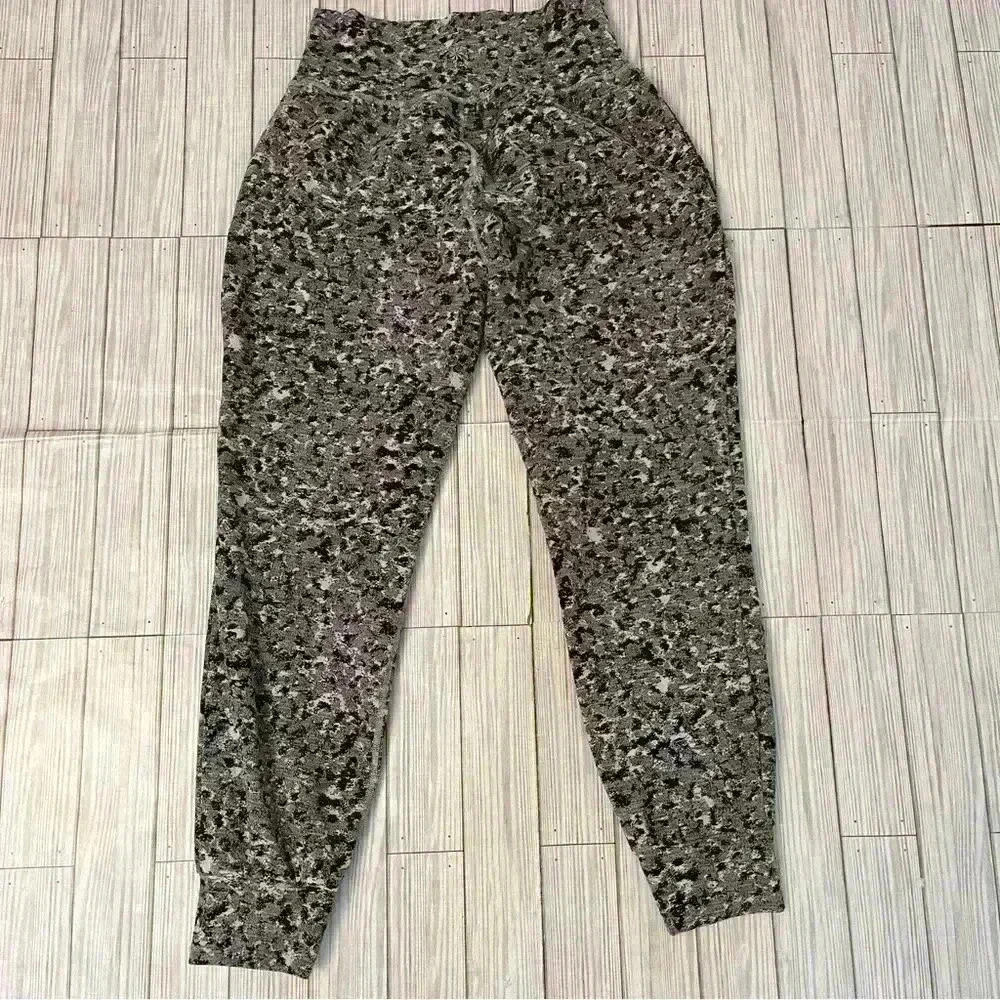 Athleta Salvation Textured Jogger - Picture 5 of 5